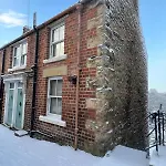 Country With Steam Railway Views * Pickering